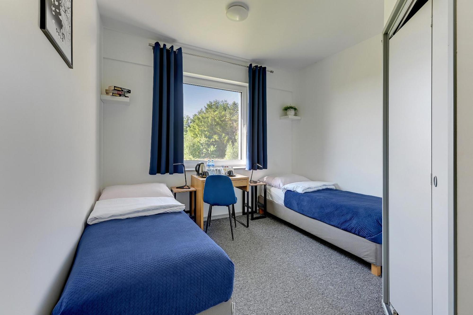 Mile Gdansk Airport & Parking Dlugoterminowy Bed & Breakfast Exterior photo